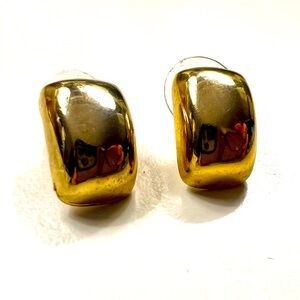 Vintage Limited Soft Rectangle Gold Pierced Earrings